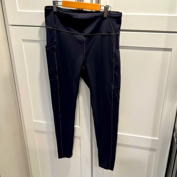 PRANA Grey Leggings with pockets Size Large - Picture 2 of 8